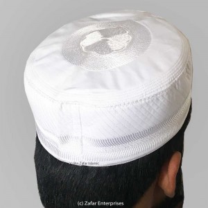 White Cloth Contrasting Boqus Prayer Cap / Namaz Topi